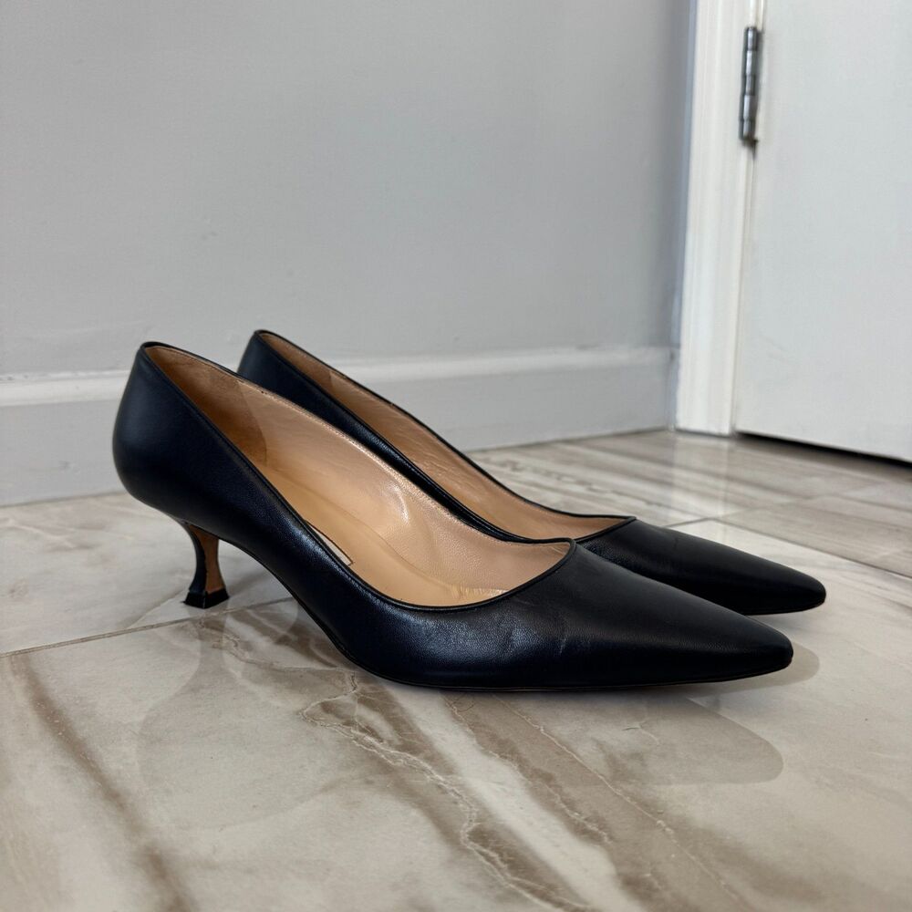 Manolo Blahnik pointed-toe pumps navy smooth leather SZ 42.5
